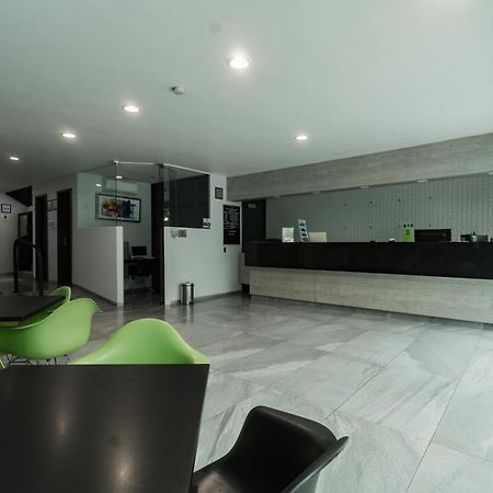 Hotel Lemon Green -Zona Expo Frente Al Centro De Convenciones 瓜达拉哈拉 外观 照片