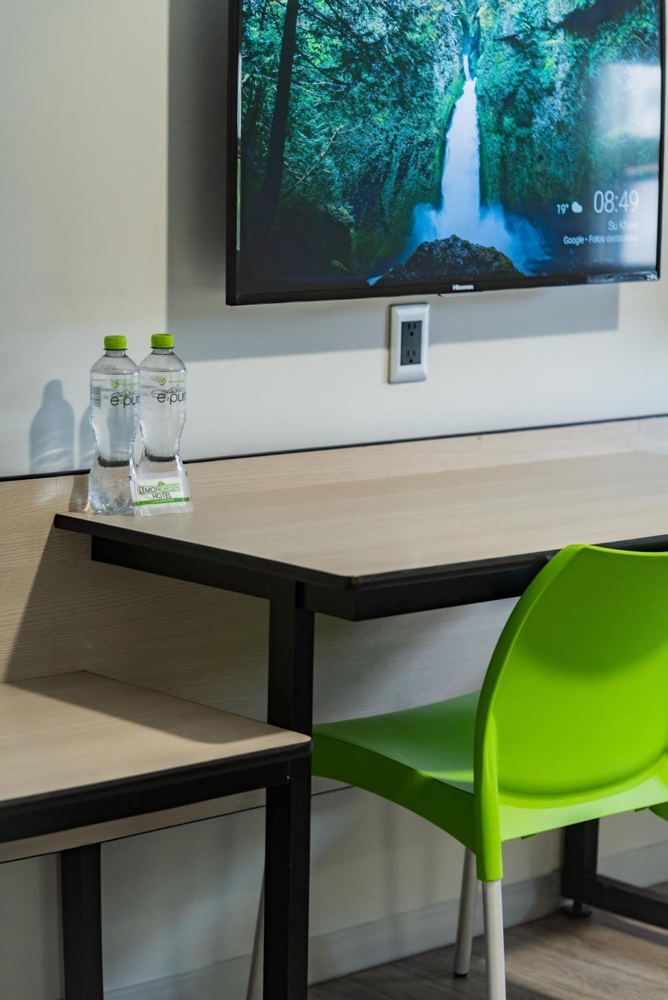 Hotel Lemon Green -Zona Expo Frente Al Centro De Convenciones 瓜达拉哈拉 外观 照片