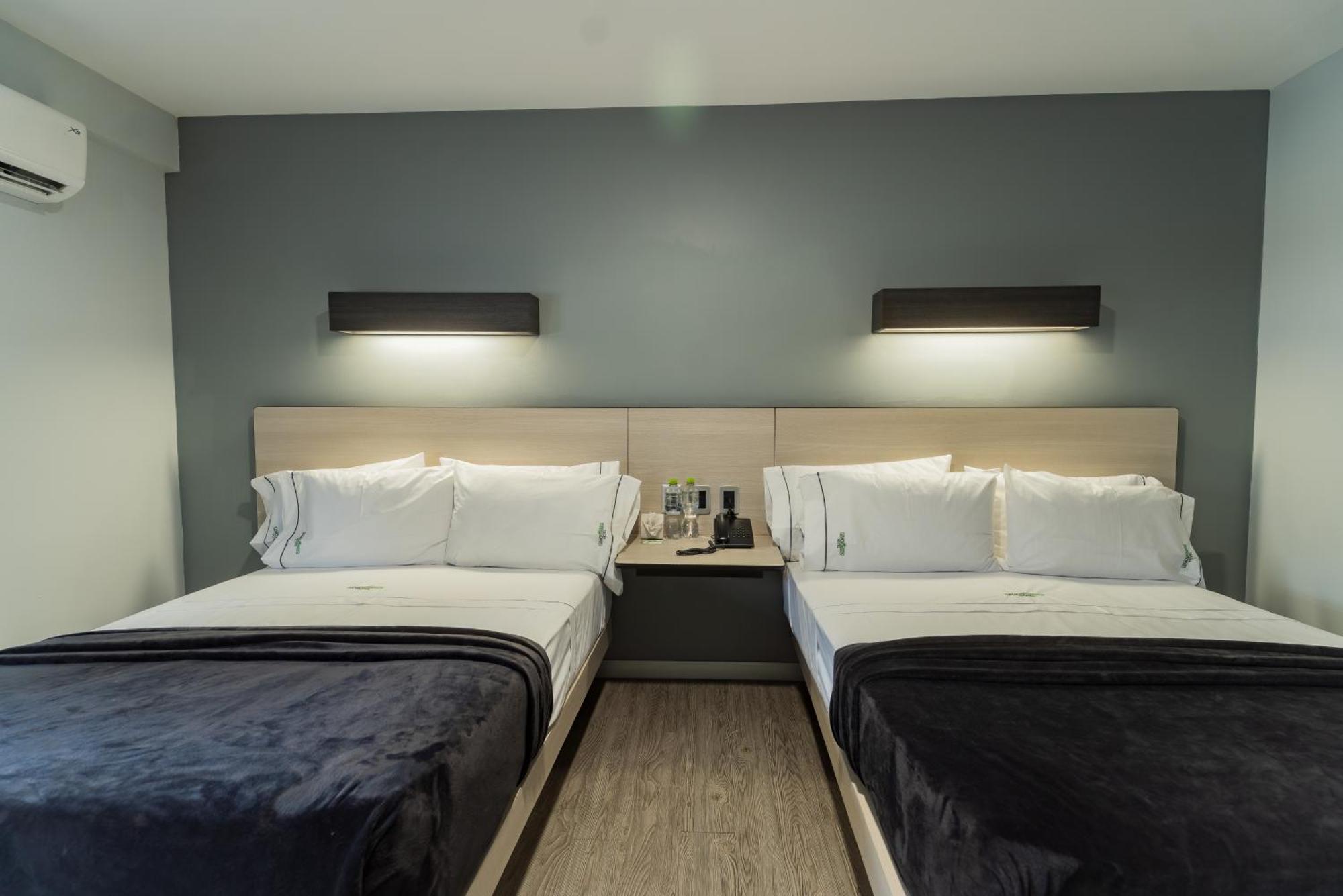 Hotel Lemon Green -Zona Expo Frente Al Centro De Convenciones 瓜达拉哈拉 外观 照片