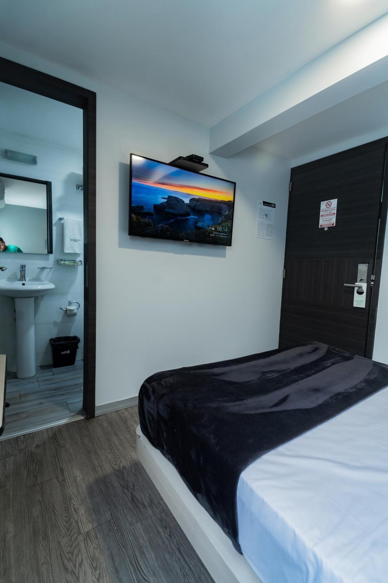 Hotel Lemon Green -Zona Expo Frente Al Centro De Convenciones 瓜达拉哈拉 外观 照片